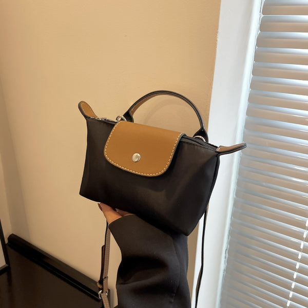 "Chic Retro Style Essential"